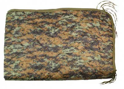 Подкладка-утеплитель для пончо лесной цифровой камуфляж вудланд Rothco G.I. Type Poncho Liner Woodland Digital Camo 8476, фото