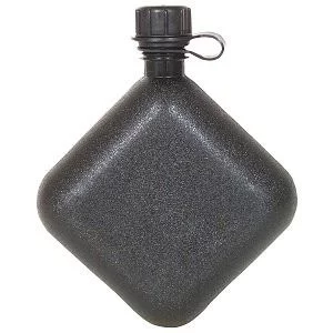 Черная американская квадратная фляга на две кварты Rothco G.I. Bladder Canteen Black 600, фото