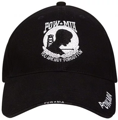 Черная бейсболка с белой вышитой эмблемой «POW-MIA» и надписью «You Are Not Forgotten» («Вы не забыты»), фото
