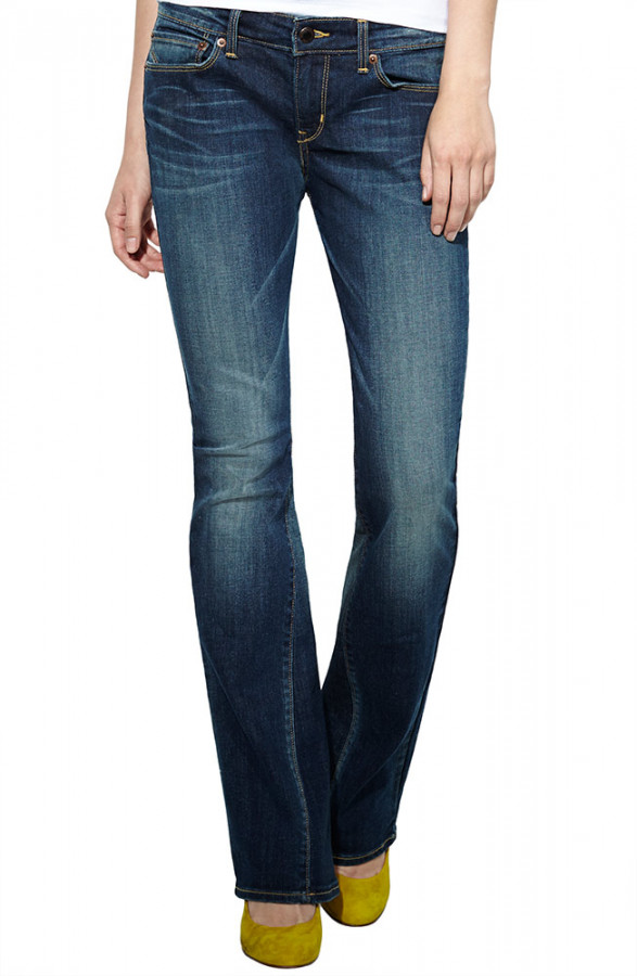 Levi's juniors outlet 518 straight jean